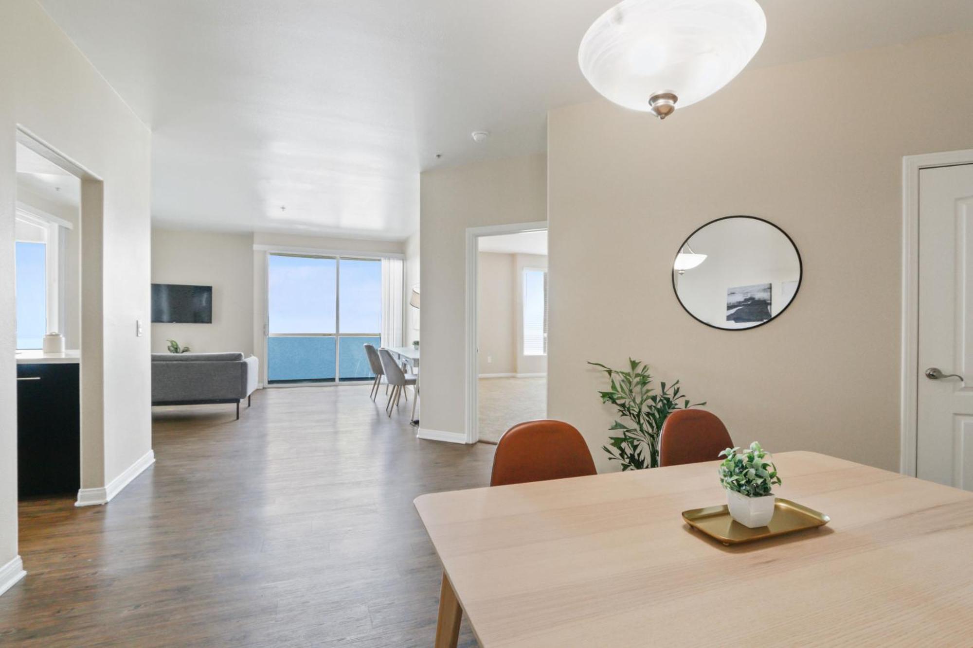 Spacious 3-bedroom 3bth In Marina Del Rey! Pool, Hot Tub, Free Parking *